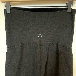 Beyond Yoga Dark Gray Leggings